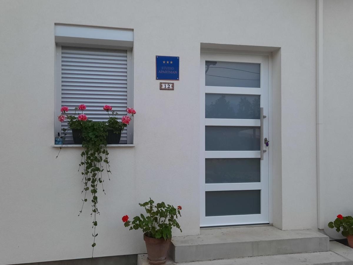 Studio Apartman Marta Korenica Kültér fotó
