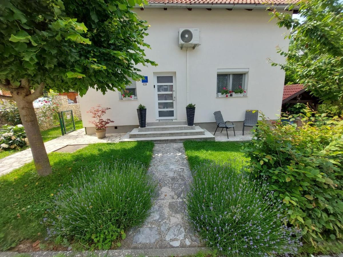 Studio Apartman Marta Korenica Kültér fotó